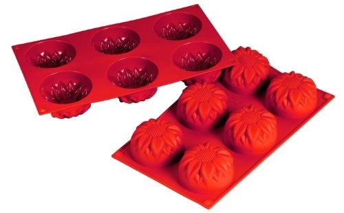 Restaurantware Pastry Tek Silicone Strawberry Baking Mold - 8-Compartment - 10 Count Box, White