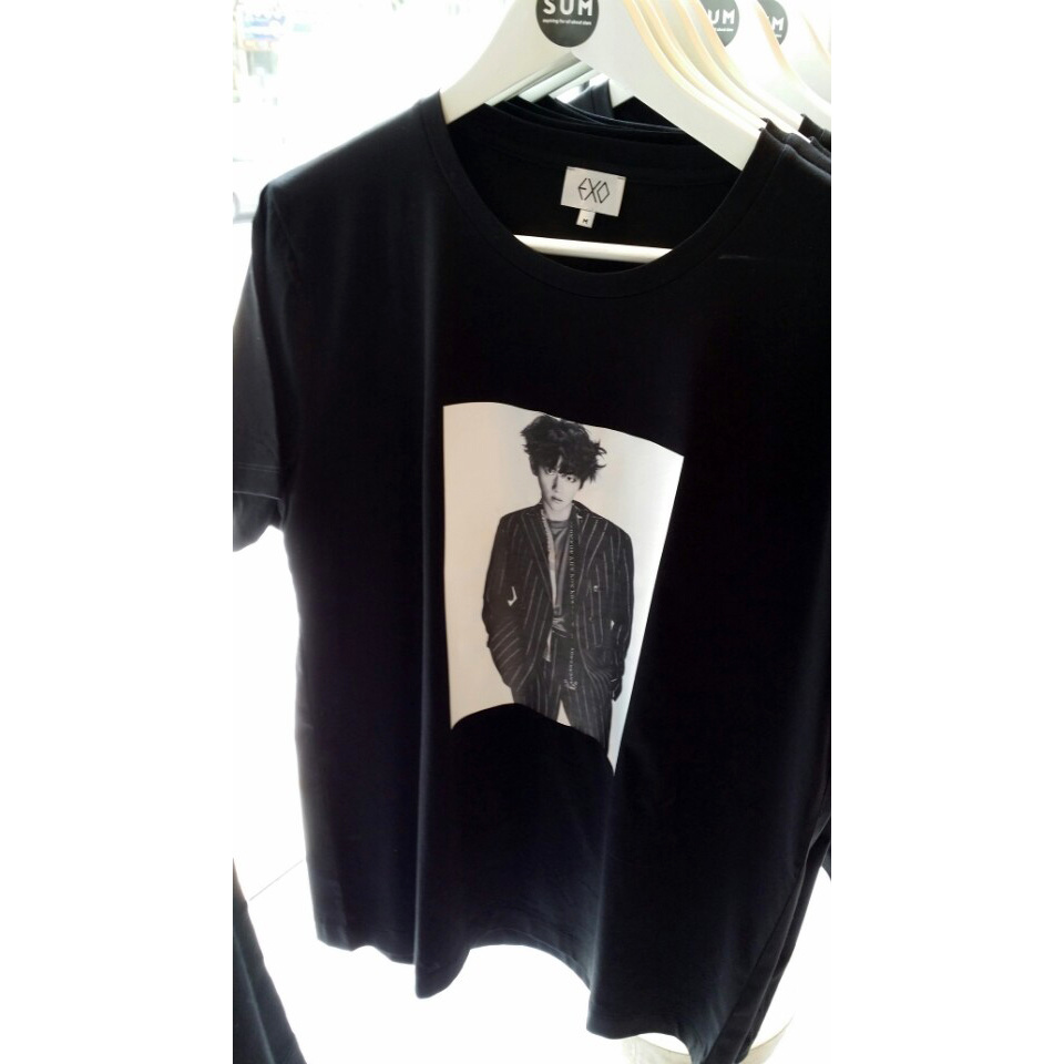 【クリックで詳細表示】SM Entertainment[NEW]SMTOWN COEX Artium EXO Exoclusive Official Photo Printed Black T-Shirts