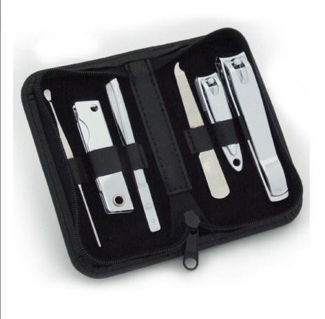 【クリックで詳細表示】[777] 777 nailcare set 460 EC nail cliper sanitized beauty care set gift for health and beauty 9utility knife included)