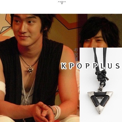 【クリックでお店のこの商品のページへ】？SUPER JUNIOR Si Won - Antique Triangle Necklace ＃SJ50