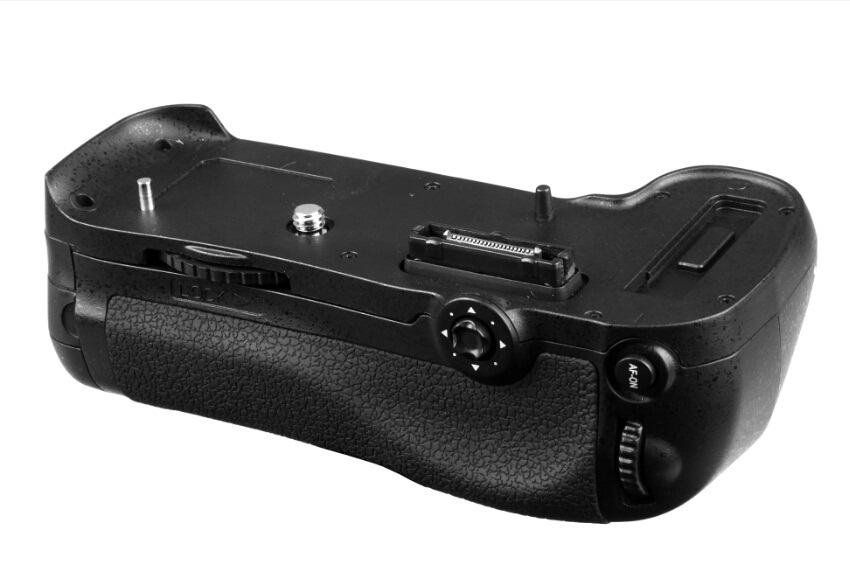 【クリックでお店のこの商品のページへ】Battery Holder Grip for Nikon D800 D800E EN-EL15 as MB-D12