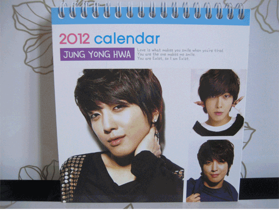 【クリックで詳細表示】★CN BLUE★JUNG YONG HWA★ 2012年 卓上カレンダー ミニポストカード 2012 calendar