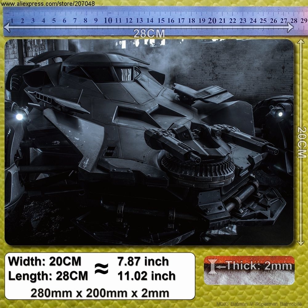 【クリックで詳細表示】ムービーM083バットマンVスーパーマンバットモービルマウスマット28×20×0.2センチメートル用デコレーションプレイスパッド