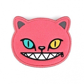 【クリックでお店のこの商品のページへ】K-POP Idol Style - [SAKUN] A-SMILE CAT BROACH(PINK) ＋ Free Gift