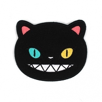 【クリックで詳細表示】K-POP Idol Style - [SAKUN] A-SMILE CAT BROACH(BLACK) ＋ Free Gift