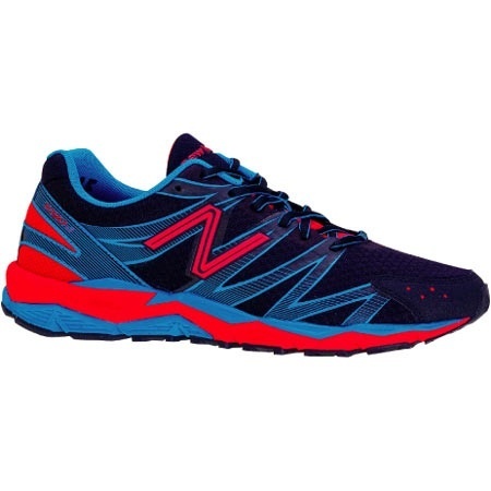 【クリックで詳細表示】ニューバランス(new balance) ランニングシューズ M1090 ブラック×レッド×ブルー M1090BK32E 【メンズ シリアス サブ4】【フラット系】