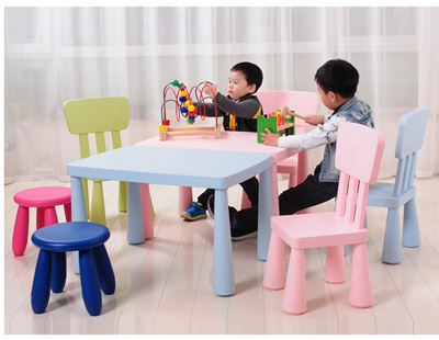 childrens craft table and chairs
