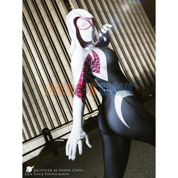 sexy female spiderman cosplay