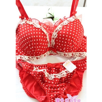 Qoo10 - Japan is lively and lovely blue sky blue red polka dot lace push up  br : Lingerie & Sleep