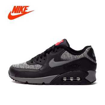 Nike hotsell arrival authentic