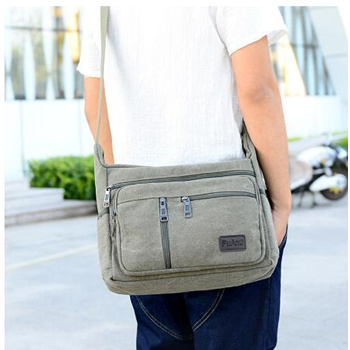 Qoo10 - Messenger Bag : Men's Accessories