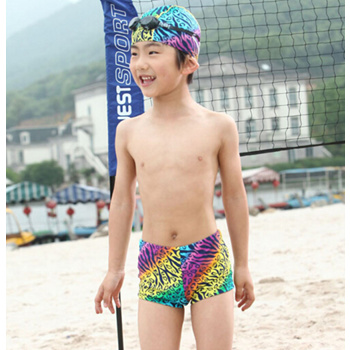 Qoo10 - The child / children swimming suit pants suit for boys in boxer  stripe : Kids Fashion