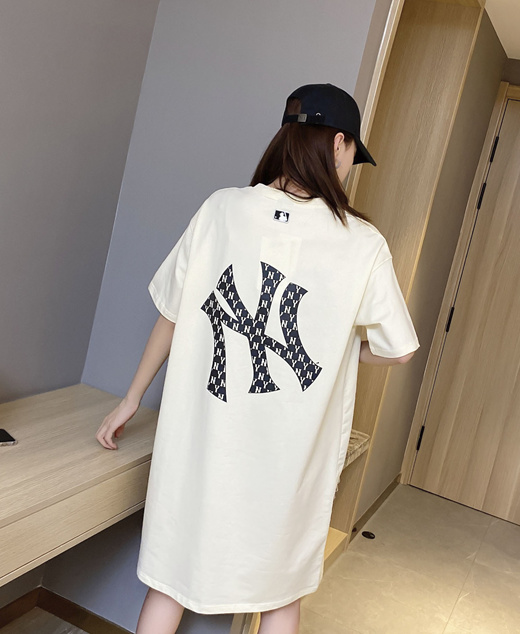 Qoo10 - MLB KOREA Logo Over fit T-Shirts 02 : Women's Clothing