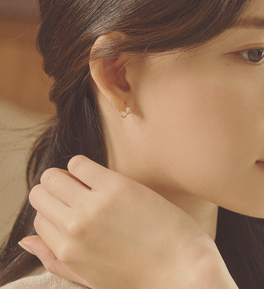 Korean shop actress earrings