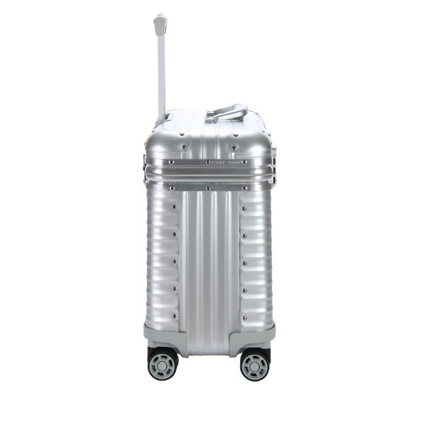 rimowa pilot price