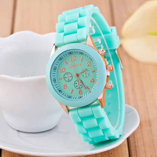 Qoo10 - sale Women Watches 2023 New Fashion Luxury Brand Women s Watch  Silicon : Sportswear