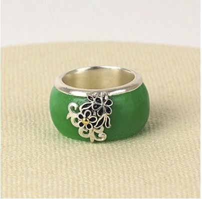 Amazon.com: Hanbok Ring Jade Korea Traditional Accessory Woman Junior  Natural Light Green Size Adjustable R002 Gold: Clothing, Shoes & Jewelry