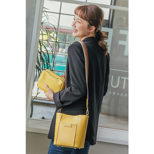 Qoo10 Robinmay Crossbody Bag 鳳梨斜背包 Bag Wallet