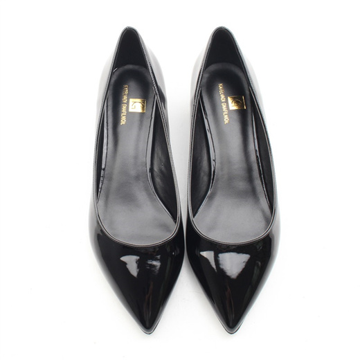 black pumps sale