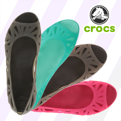 crocs open toe shoes