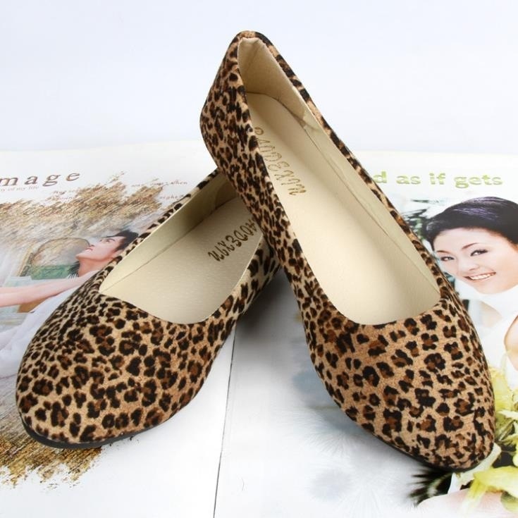 comfortable leopard print heels