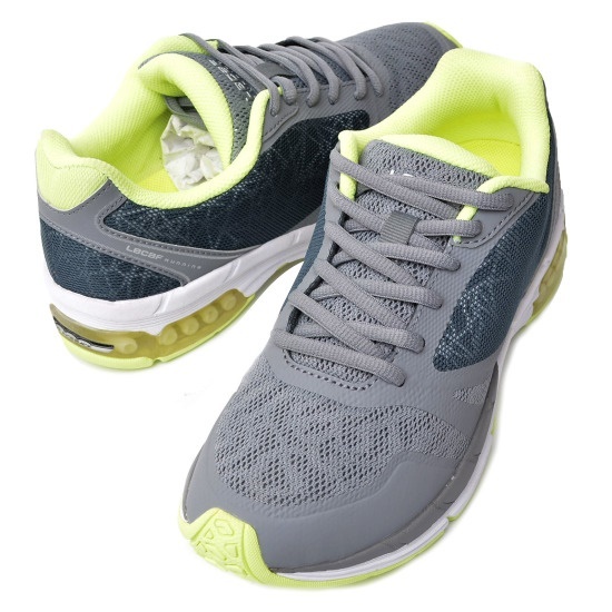 sports shoes with good grip