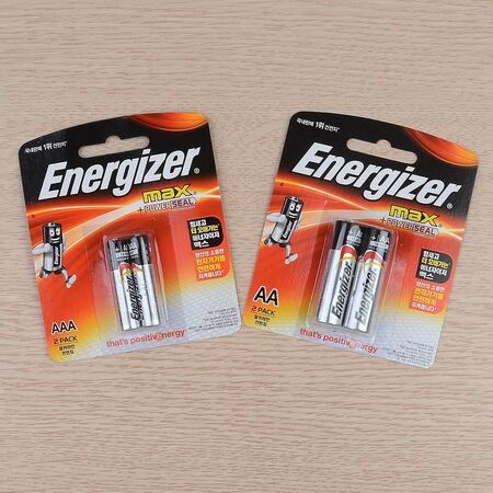 Difference Between AA and AAA Batteries - ELECTRICAL IQ