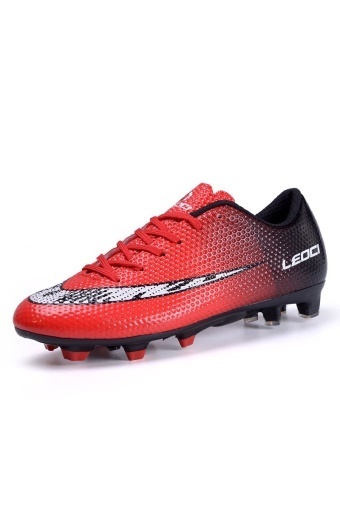 spike soccer shoes