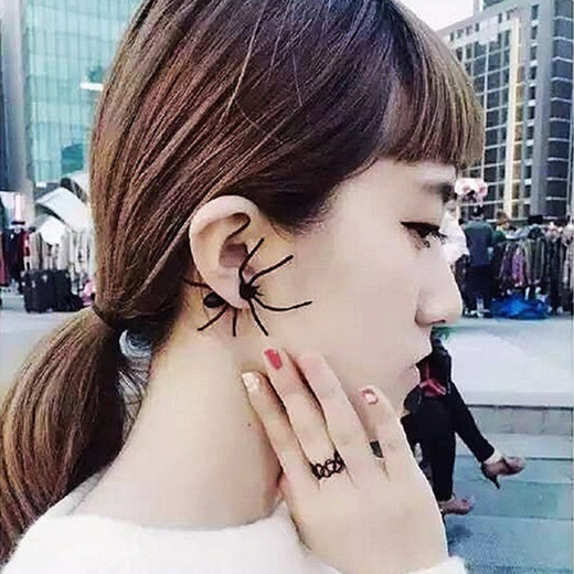Qoo10 - 1pc Punk Earring Funny Style Weird Design Vogue Black Spider  Special S... : Women's Clothing
