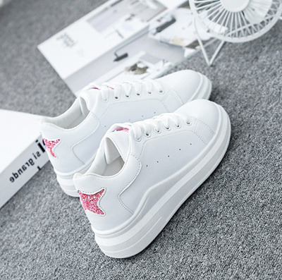 white sneaker trends 2019 women's