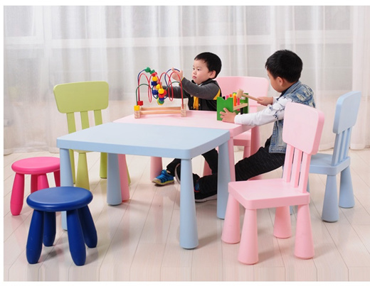 baby plastic chair and table