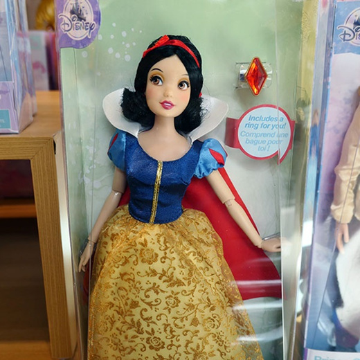 snow white classic doll