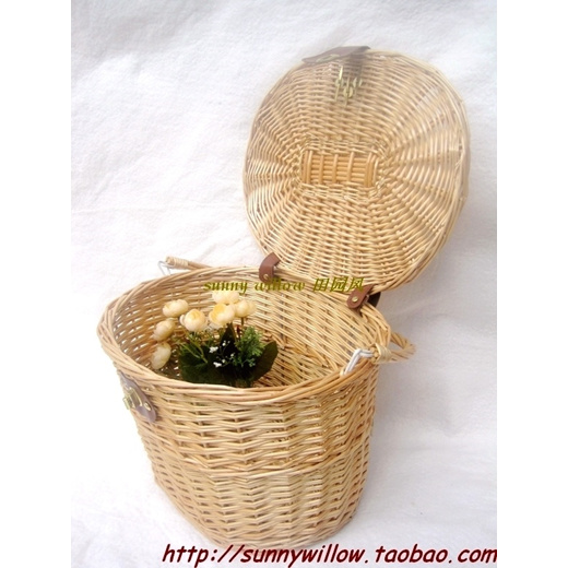 wicker bicycle basket with lid