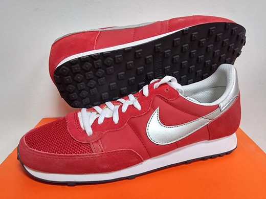 nike challenger sneakers