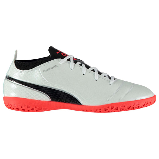 puma indoor football trainers