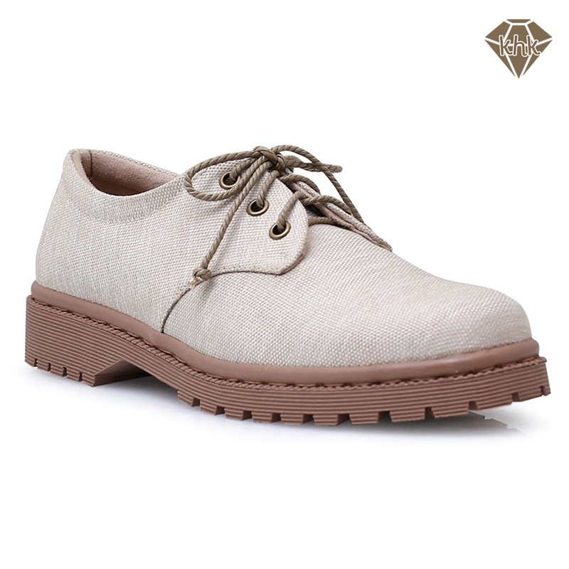 cream oxford shoes