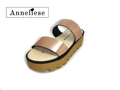 Anneliese sendal wedges wanita Cornelia