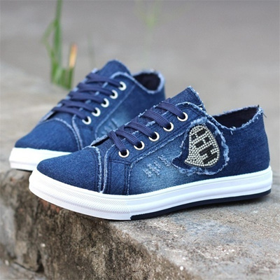 ladies casual shoes for jeans
