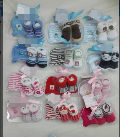 newborn baby socks and gloves