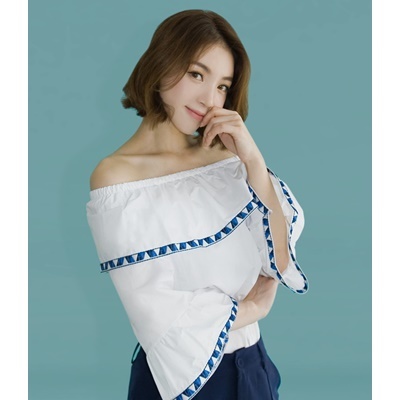 02. off shoulder embroidery blouse-white-blue-free