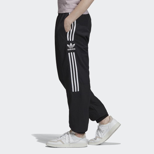 stores that sell adidas pants