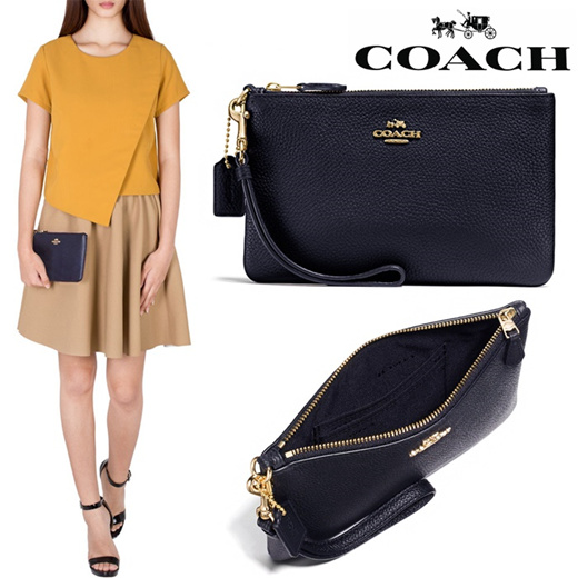 22952 coach