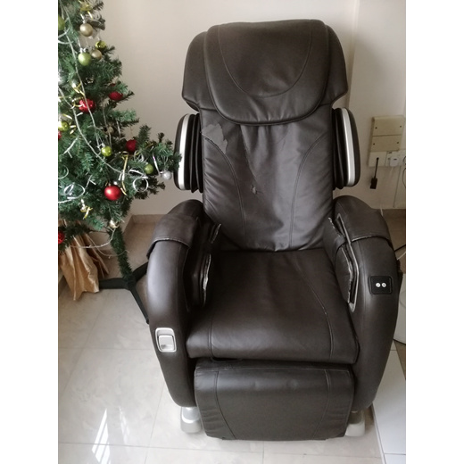 Qoo10 OSIM uDesire Message Chair for Sale Original price 4000