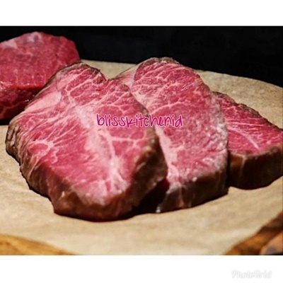 Oyster Blade Real Wagyu Steak MB5++ 200gr