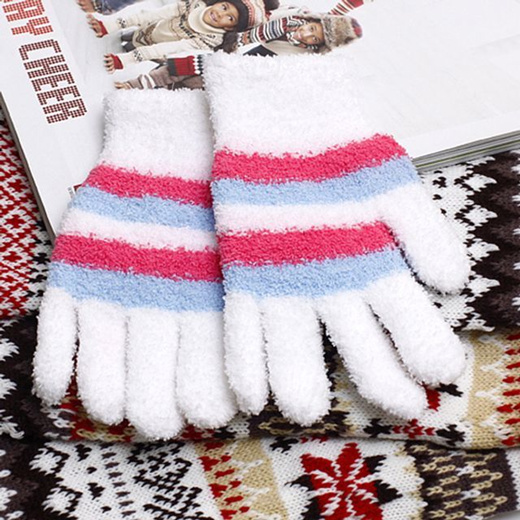Qoo10 - Fancy Fluffy Magic Gloves (White) : Kids Fashion