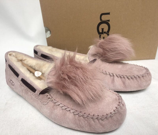 UGG Australia Dakota Pom Pom Dusk 