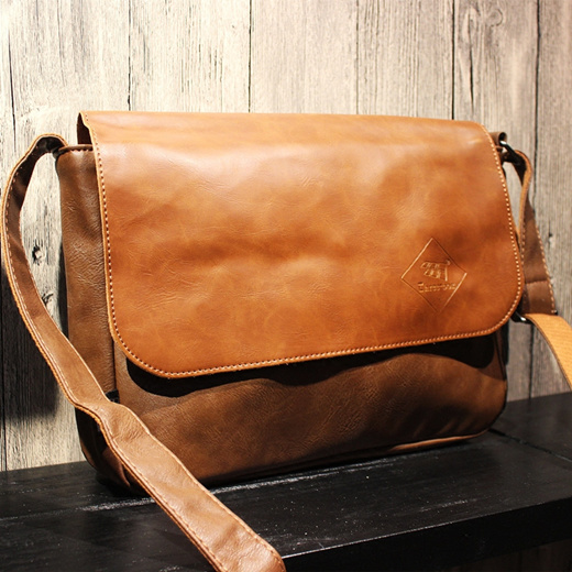 simple leather messenger bag